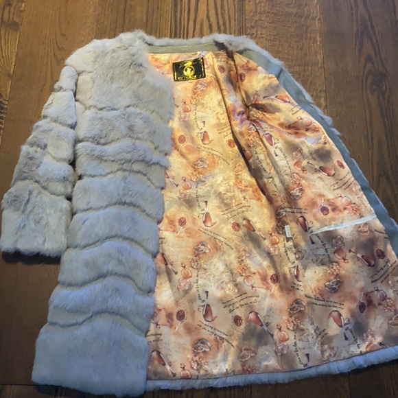 Fur coat - Picture 2 of 4